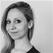 Profesora nativa de inglés | 16 años de experiencia
Preparación de exámenes oficiales · Formación corporativa · Inglés general